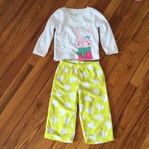 Carter’s size 2T pajama set